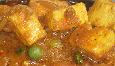 Indian Food: Matar Paneer, Cheese with green peas 