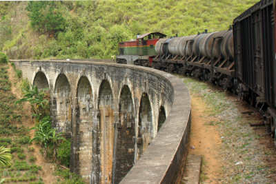 Kandy—Badulla Heritage Mountain Railway: Nine-Arch-Bridge between Ella and Demodara