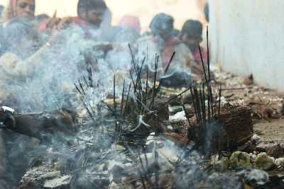 Incenses glowing at a Hindu festival at Girnar Hill, near Junagadh, Gujarat (India)