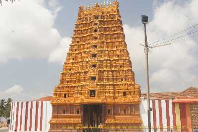 Gopuram (Gate Tower) of Nallur Koyil Temple, in Yalppanam (Jaffna), Northern Province, Sri Lanka