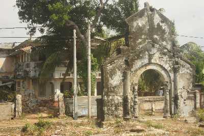 Ruined residence houses in Yalppanam (Jaffna), Northern Province, Sri Lanka