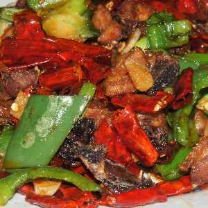 Chinese food: Xiang laji kuai, spicy dry-fried chicken
