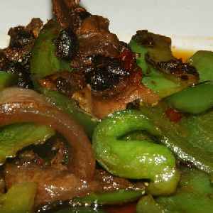 Chinese food: Ma-la Niu-rou Si (strips of pungent dry-fried beef) (Streifen von scharfem Rindfleisch)