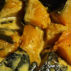 Sri Lankan Food: Golden-coloured pumpkin eaten in Pink House (Guest House in Kandy)