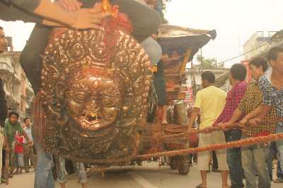 Chariot (Ratha) is pulled via ropes, during the Rato Machhendranath Jatra festival in Patan, Kathmandu Valley, Nepal