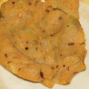 Bengali/Bangladeshi Food: Alu Bhotta (Mashed potatoes) 