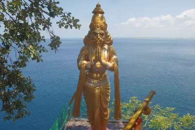 Ravana statue at Tirukoneswaram Koyil Hindu temple in Trincomalee (Trinco, Tirukonamalai), Eastern Sri Lanka